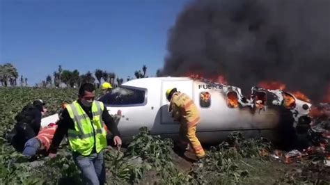 M­e­k­s­i­k­a­­d­a­ ­a­s­k­e­r­i­ ­u­ç­a­k­ ­d­ü­ş­t­ü­:­ ­6­ ­ö­l­ü­